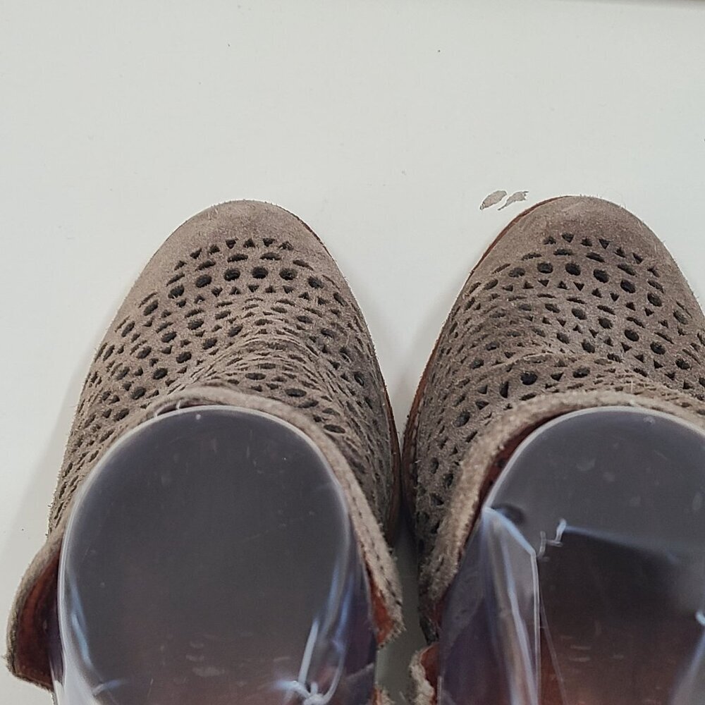Jeffrey Campbell Rosalee Bootie Suede Women's Size 9 Lasercut Pattern Boho Fall - Picture 7 of 11